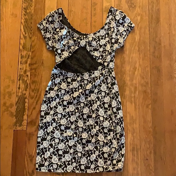 Half opened back with bow detail mini dress. - Picture 2 of 2